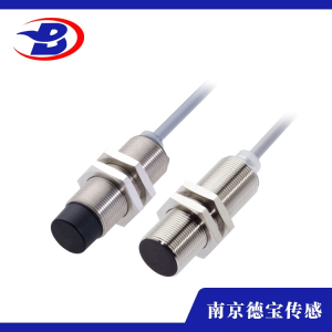 DOB-XAM8-18GM-P1U 模擬量位移傳感器M18接近開關